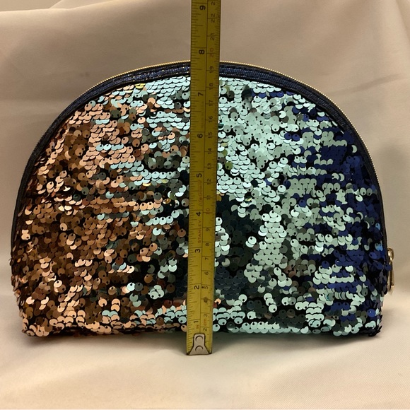 Isabella Scott Blue Flip Sequin Makeup Pouch Zipper Cosmetic Bag Toiletry Clutch - Picture 12 of 16